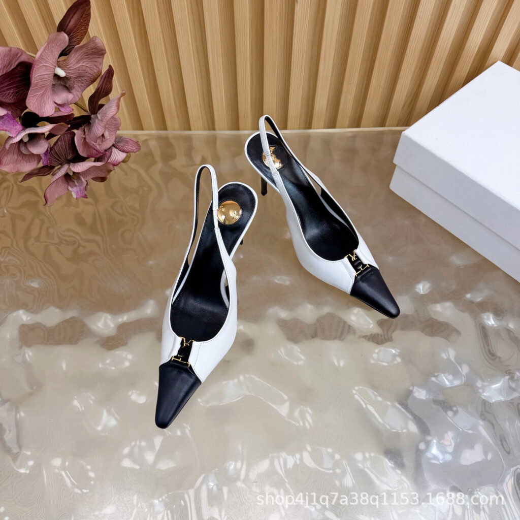 Slingback YSL bicolor preto e branco de bico fino 1