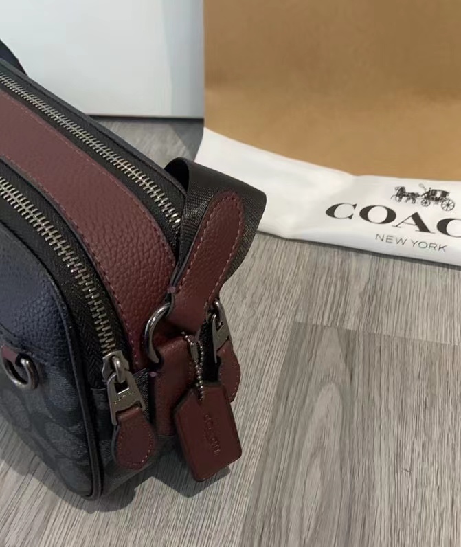 Bolsa camera grafite com patch circular 6