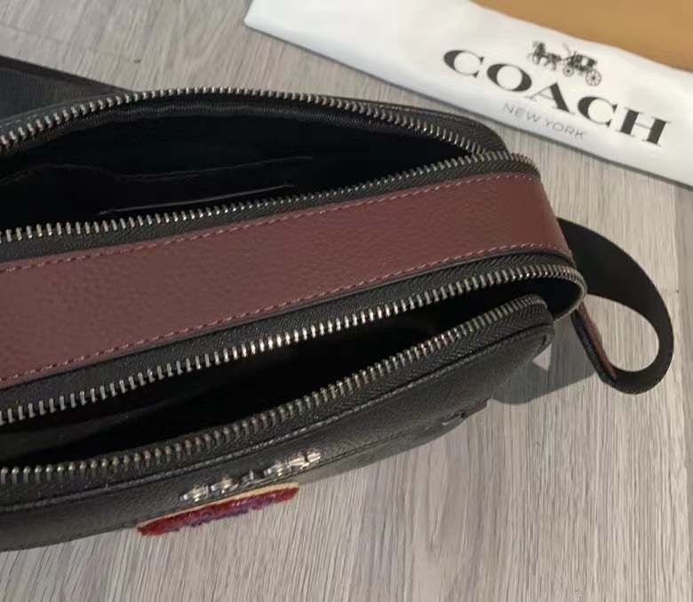 Bolsa camera grafite com patch circular 8