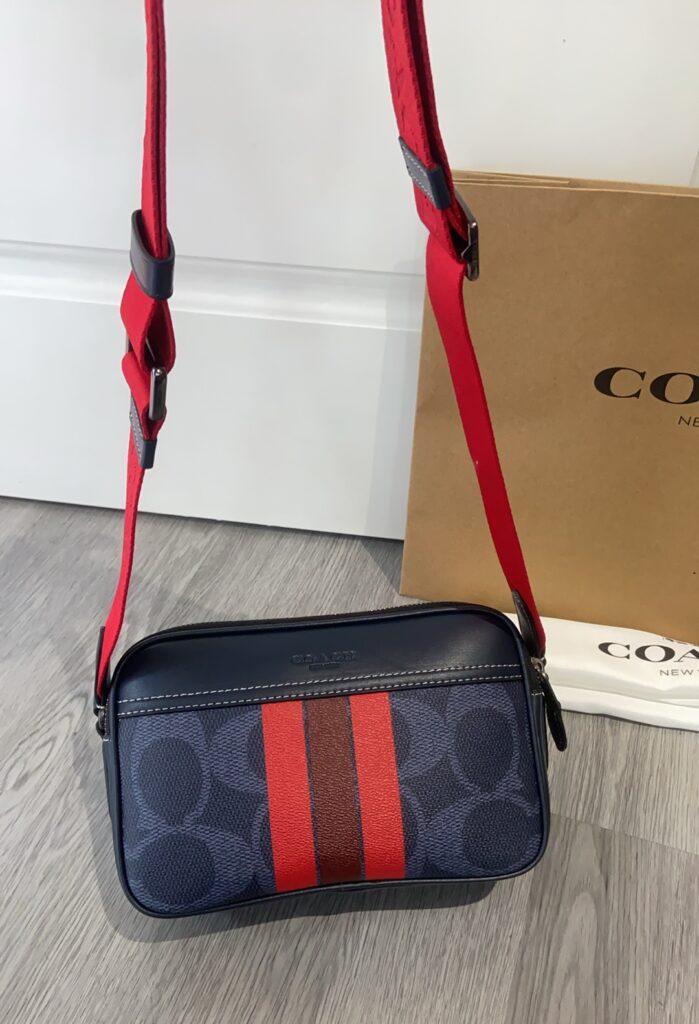 Bolsa camera azul com faixa vermelha 2