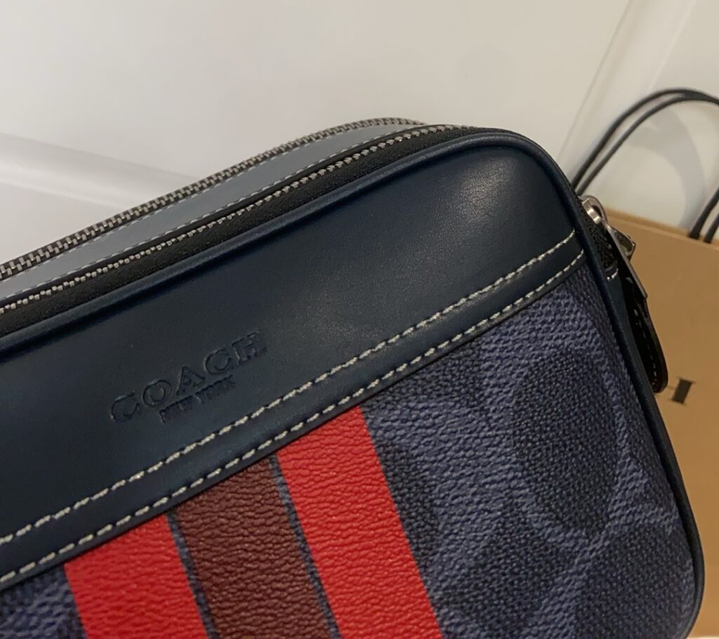 Bolsa camera azul com faixa vermelha 5