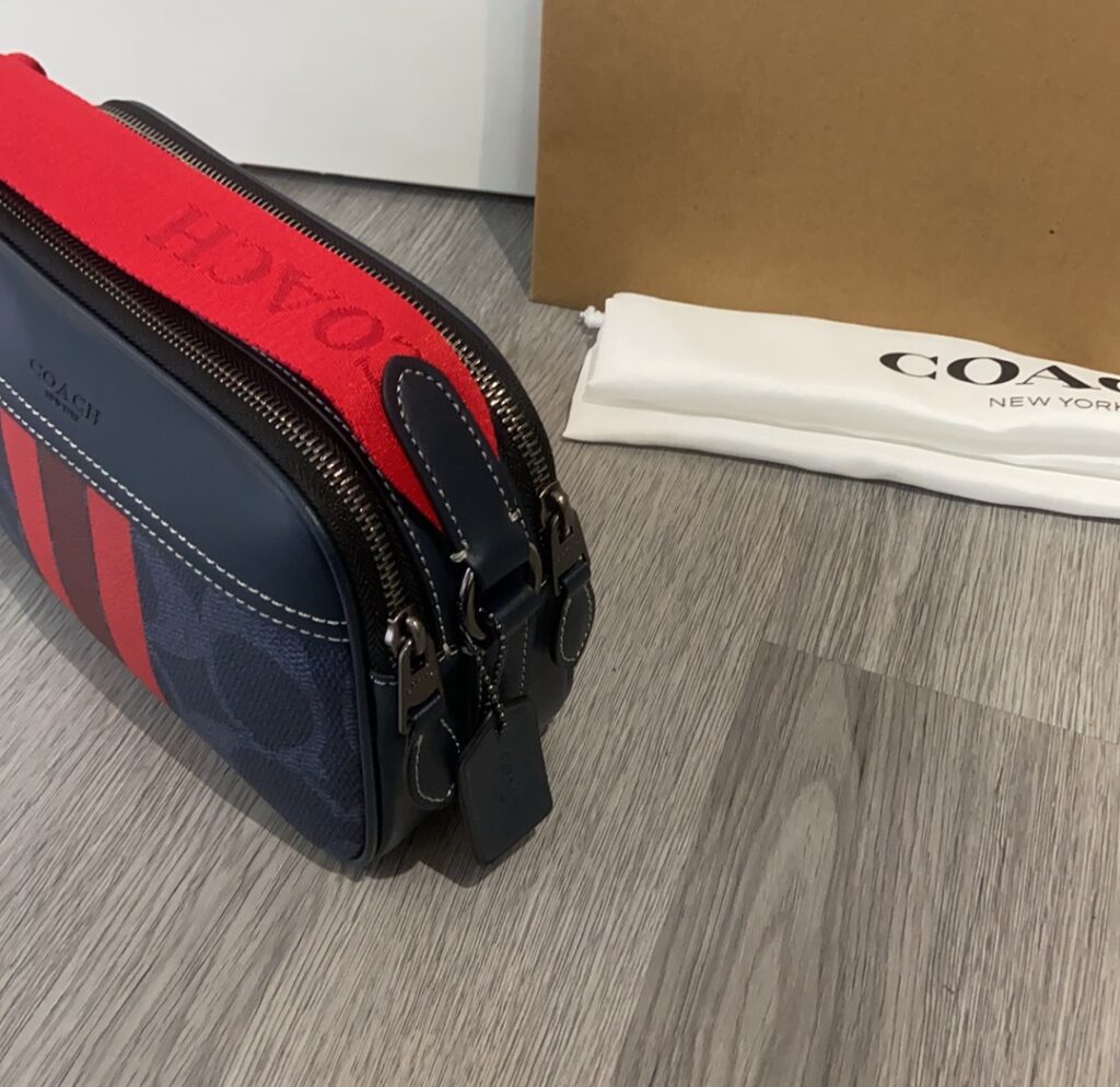 Bolsa camera azul com faixa vermelha 6