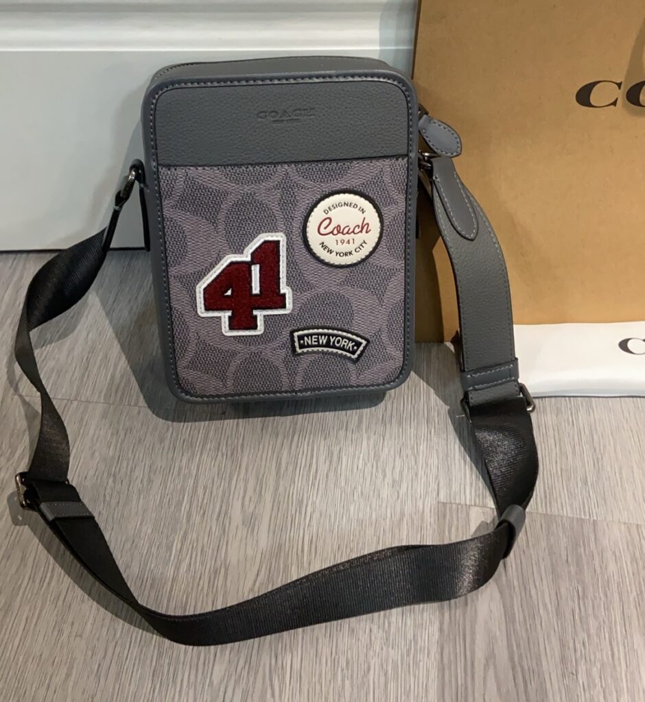 Bolsa vertical crossbody grafite 2