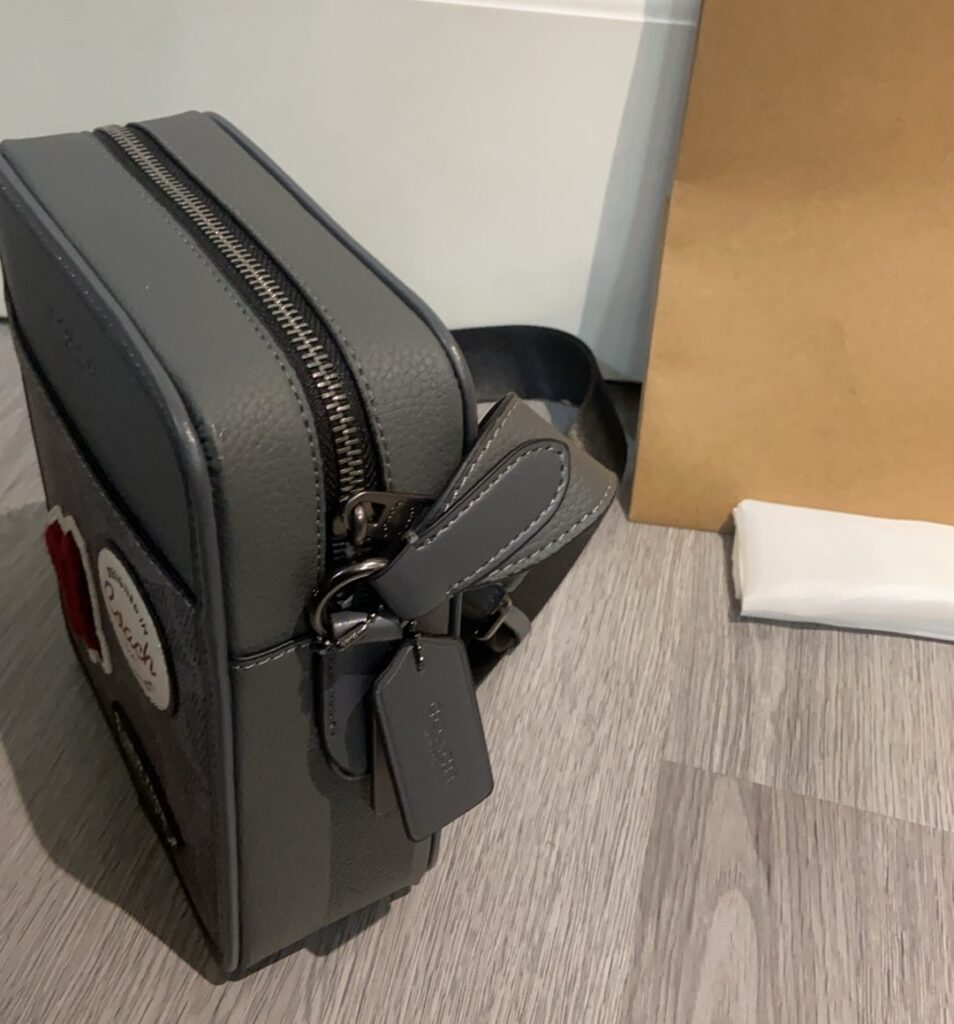 Bolsa vertical crossbody grafite 6