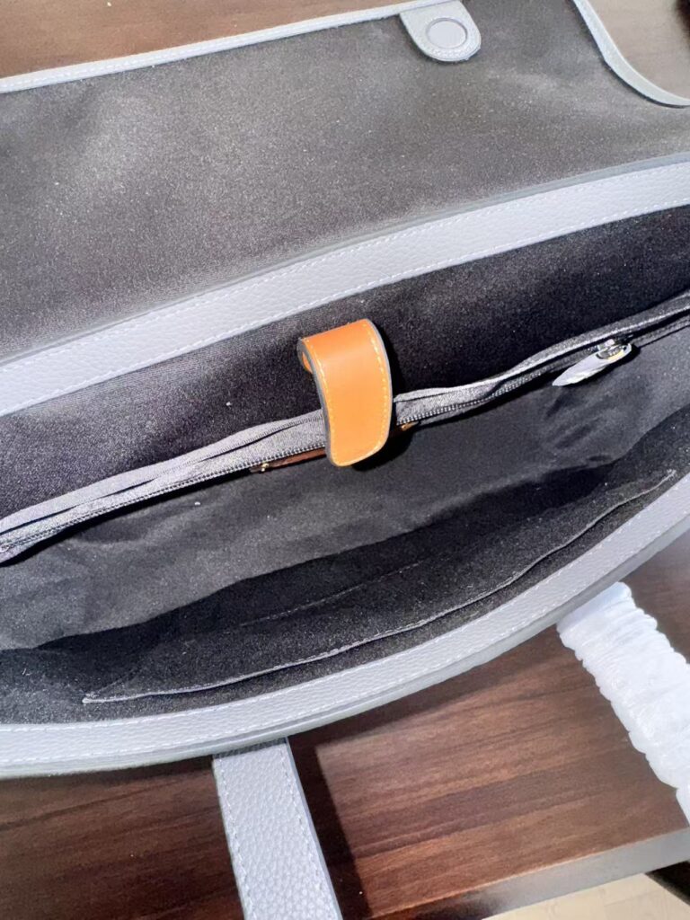 Bolsa tote estruturada cinza 7