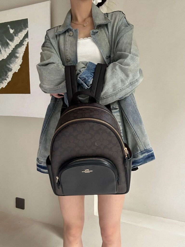 Mochila pequena urbana com opcoes de cor 3