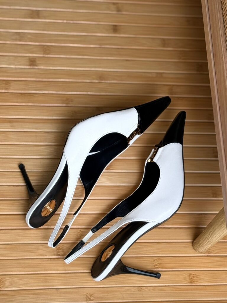 Slingback YSL bicolor preto e branco de bico fino 2