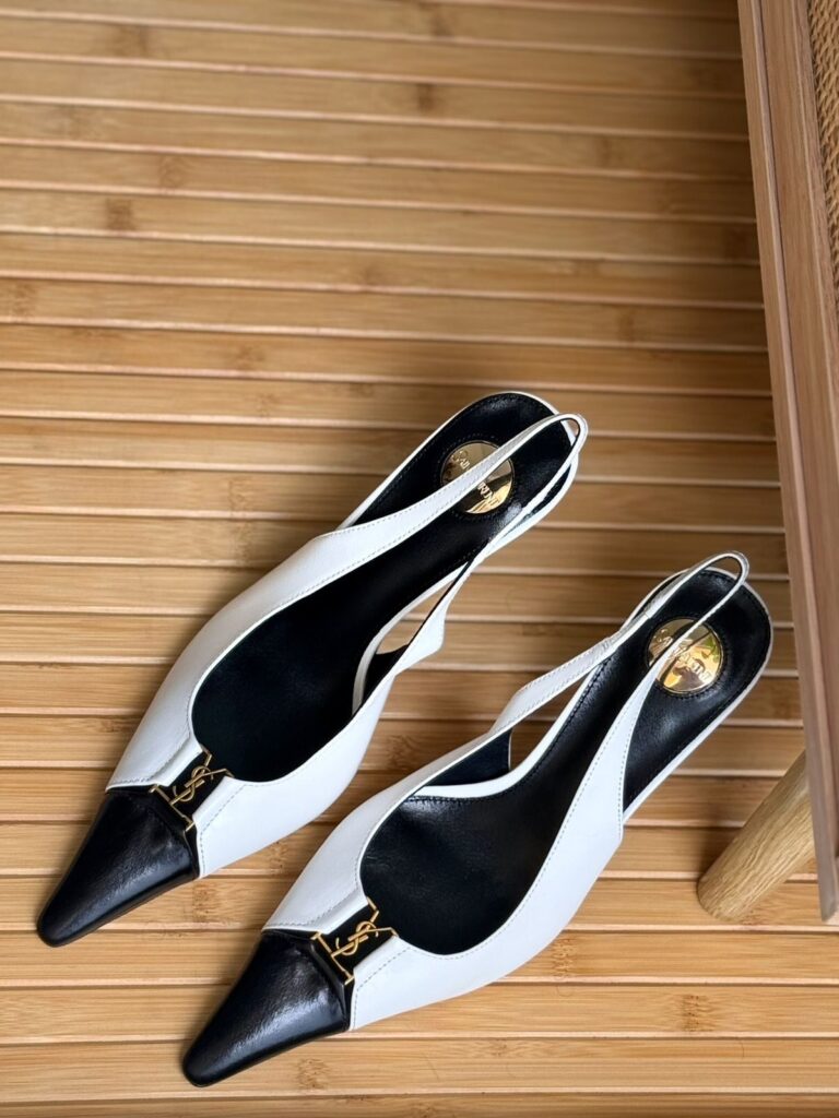 Slingback YSL bicolor preto e branco de bico fino 3