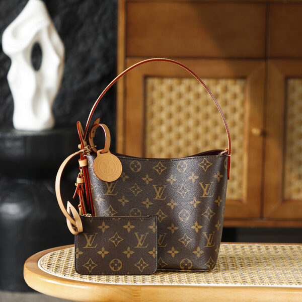 Bolsa All In BB bucket em canvas Monogram 1