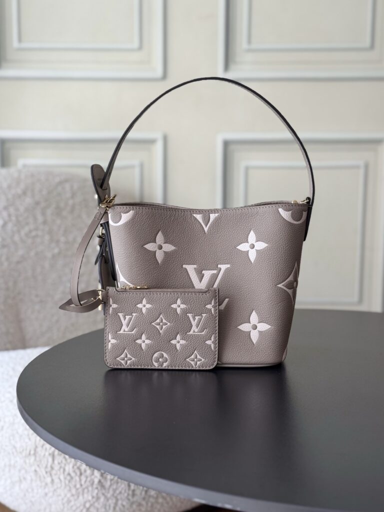 Bolsa All In BB Monogram Empreinte taupe e creme 1