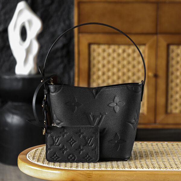 Bolsa All In BB Monogram Empreinte preta 1