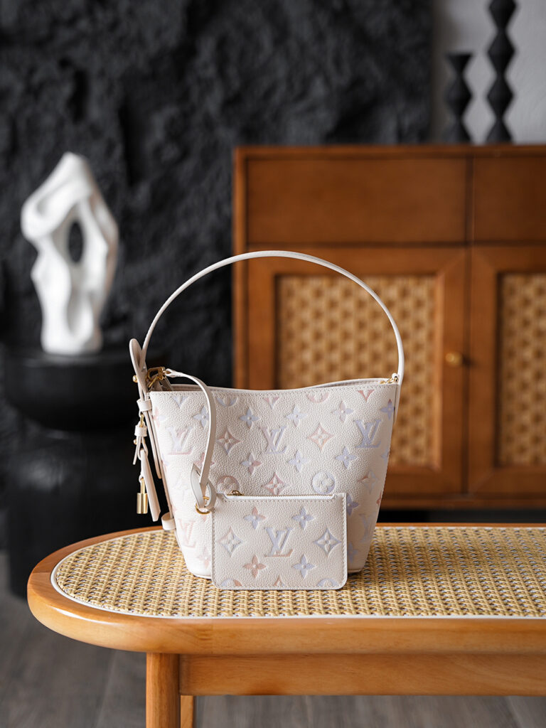 Bolsa All In BB Dream em couro Monogram Empreinte 1