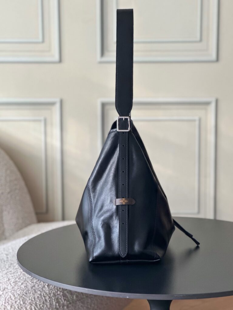 Bolsa CarryAll MM Black Monogram 3