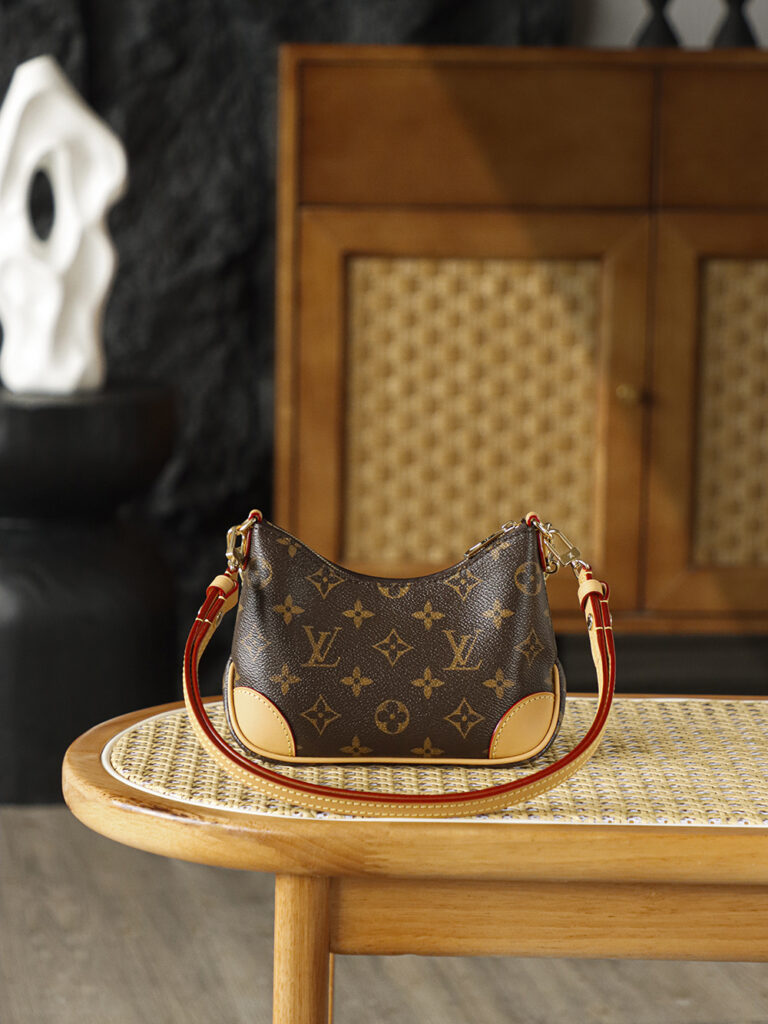 Bolsa Nano Boulogne em canvas Monogram 4
