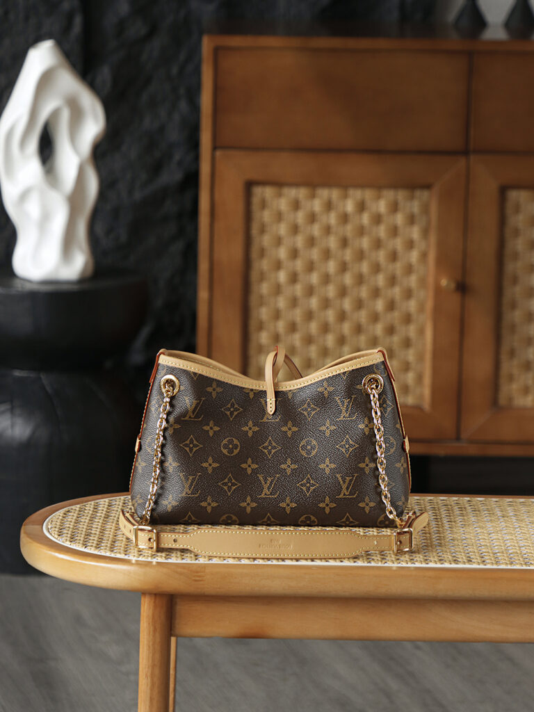 Bolsa CarryAll BB em canvas Monogram 5