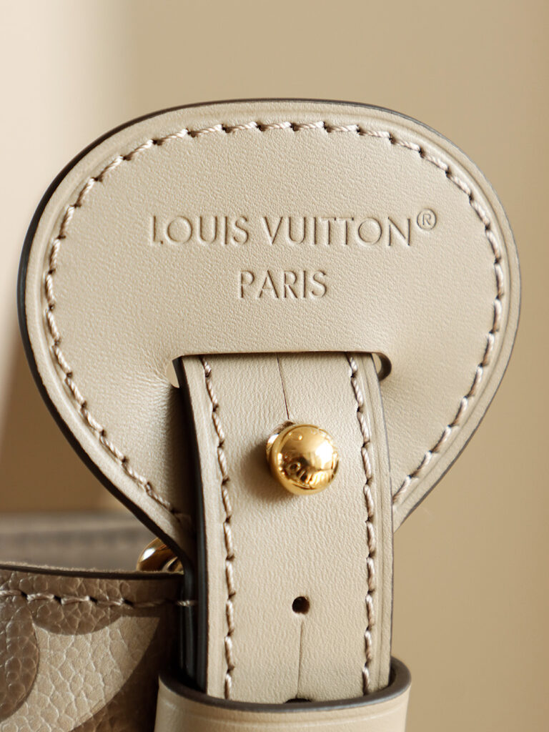 Bolsa All In BB Monogram Empreinte taupe e creme 7