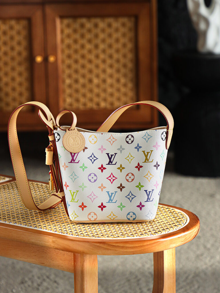 Bolsa All In BB multicolor em canvas Monogram 7