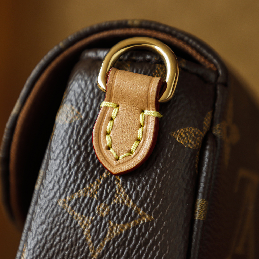 Bolsa Wallet on Chain Ivy em canvas Monogram 8