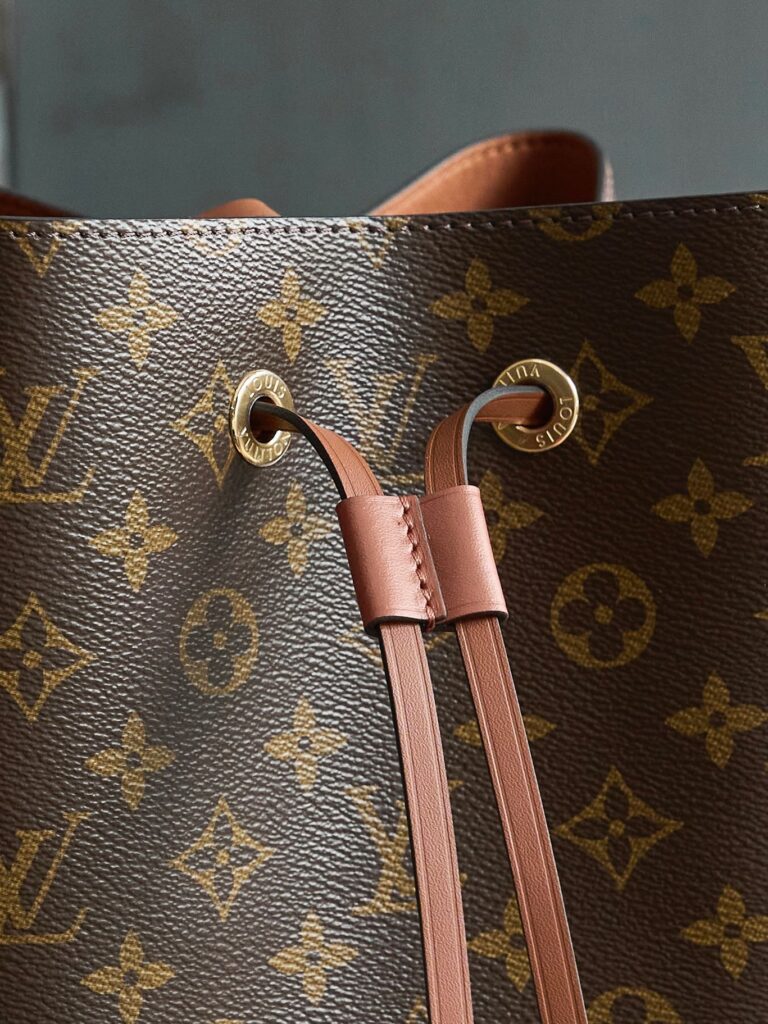 Bolsa Neonoe bucket em canvas Monogram 9