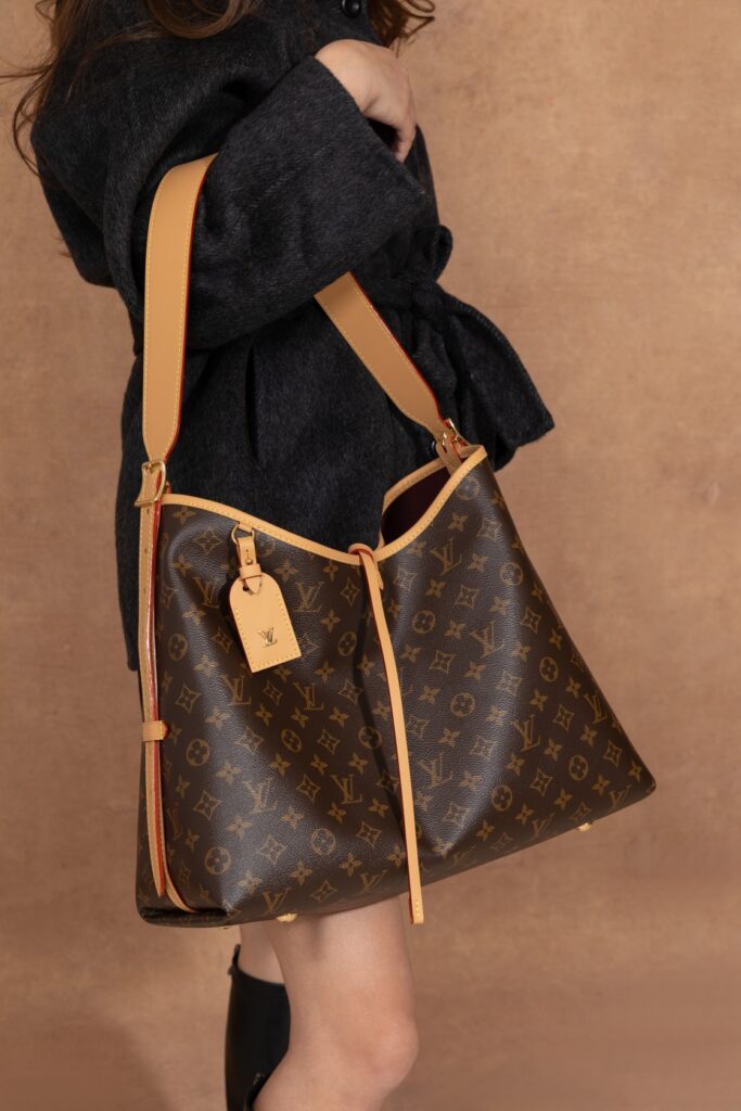 Bolsa CarryAll MM em canvas Monogram 13
