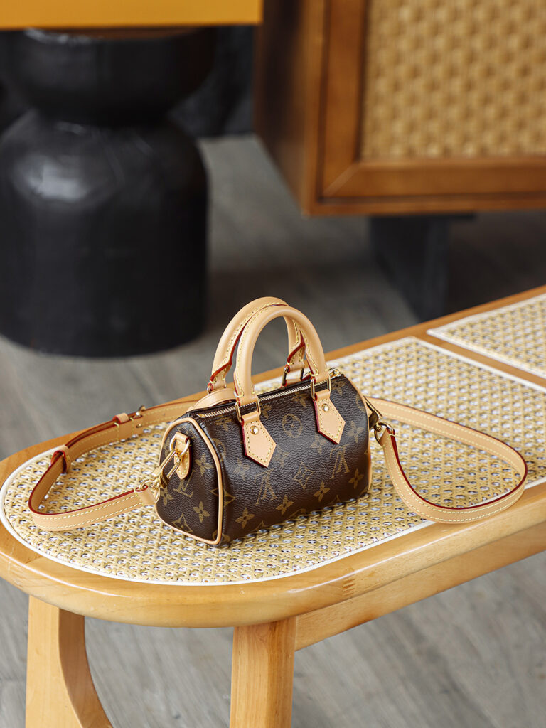 Bolsa Nano Speedy em canvas Monogram 15