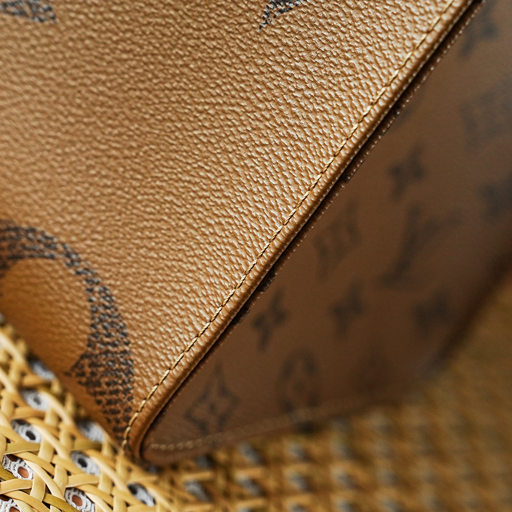 Bolsa Onthego MM em canvas Monogram Reverse 15