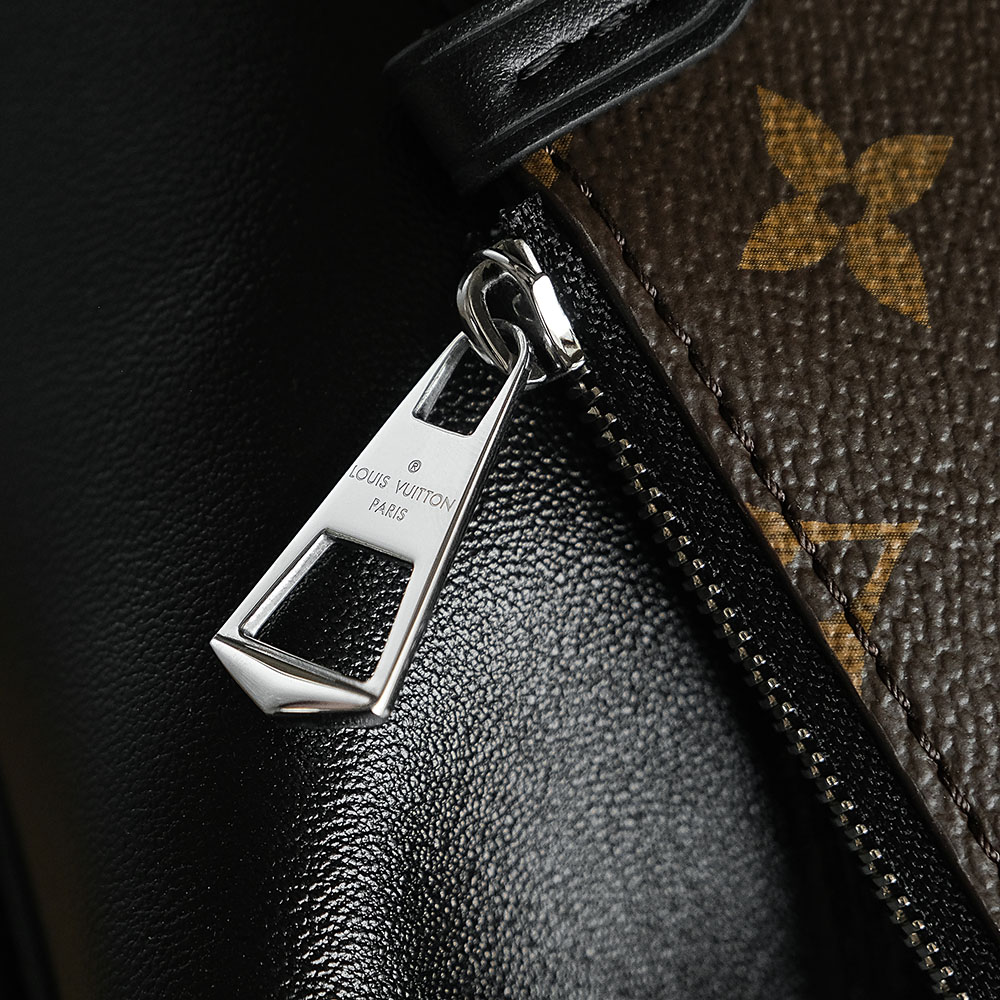 Bolsa CarryAll MM Black Monogram 15