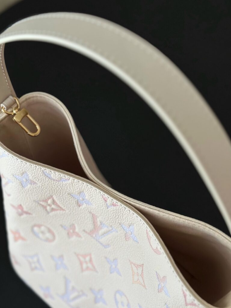 Bolsa All In BB Dream em couro Monogram Empreinte 15