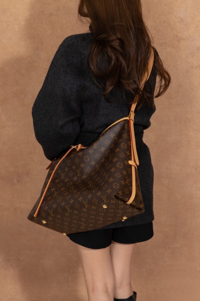 Bolsa CarryAll MM em canvas Monogram 15