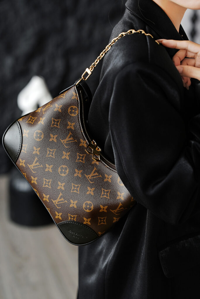 Bolsa Boulogne pequena Monogram preto 16