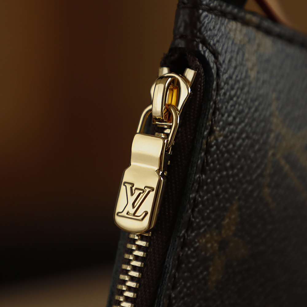 Bolsa All In BB bucket em canvas Monogram 17