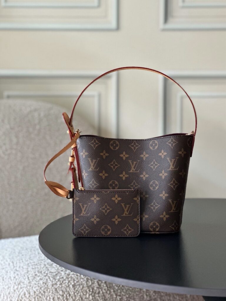 Bolsa All In BB bucket em canvas Monogram 19