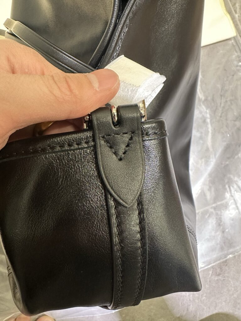 Bolsa CarryAll MM Black Monogram 20