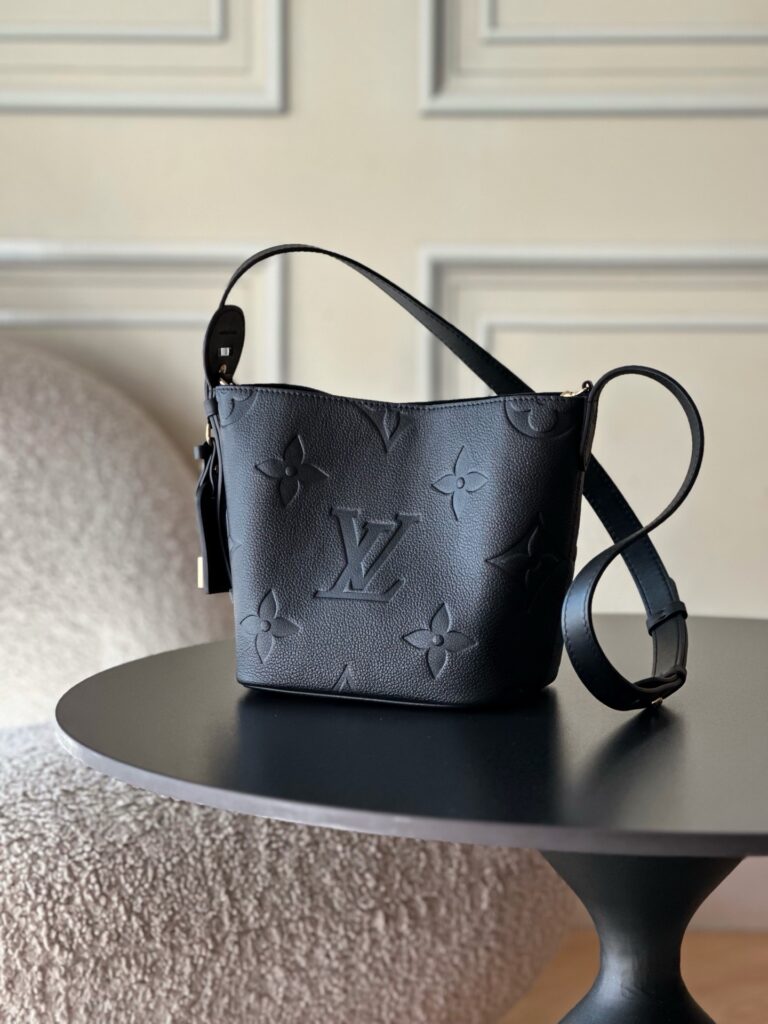 Bolsa All In BB Monogram Empreinte preta 20