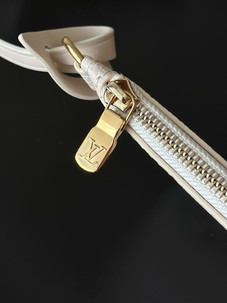 Bolsa All In BB Dream em couro Monogram Empreinte 20