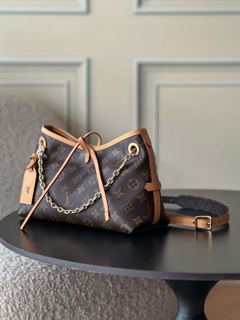 Bolsa CarryAll BB em canvas Monogram 20