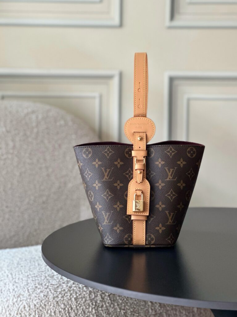 Bolsa All In BB bucket em canvas Monogram 21