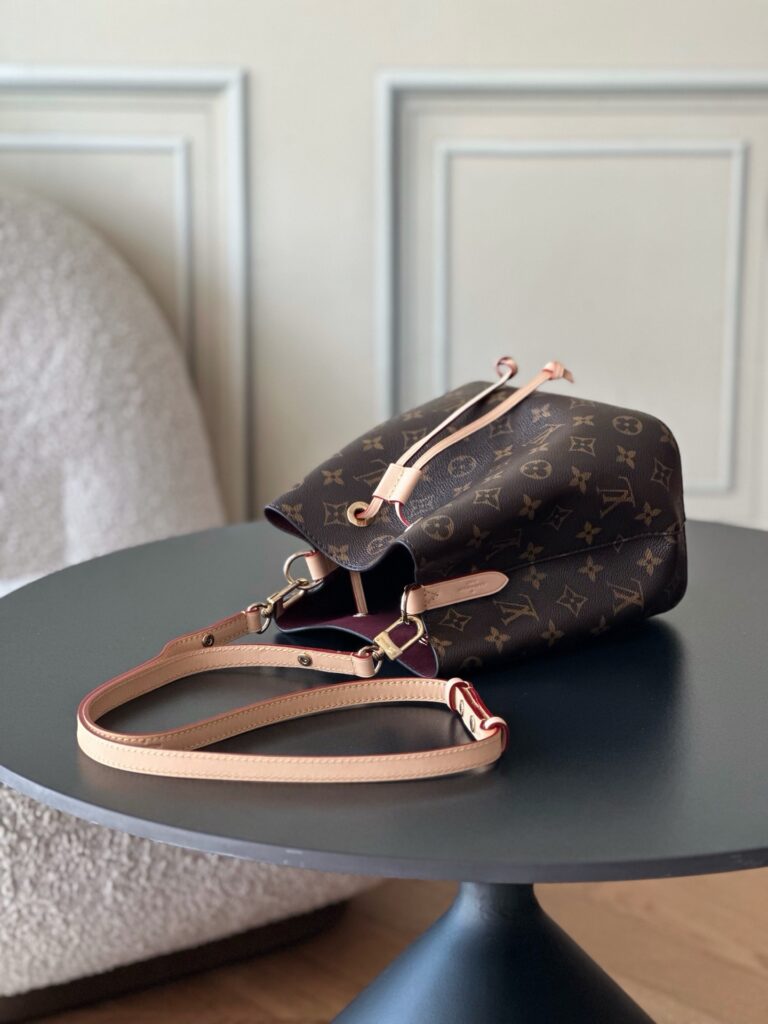 Bolsa Noe BB bucket em canvas Monogram 21
