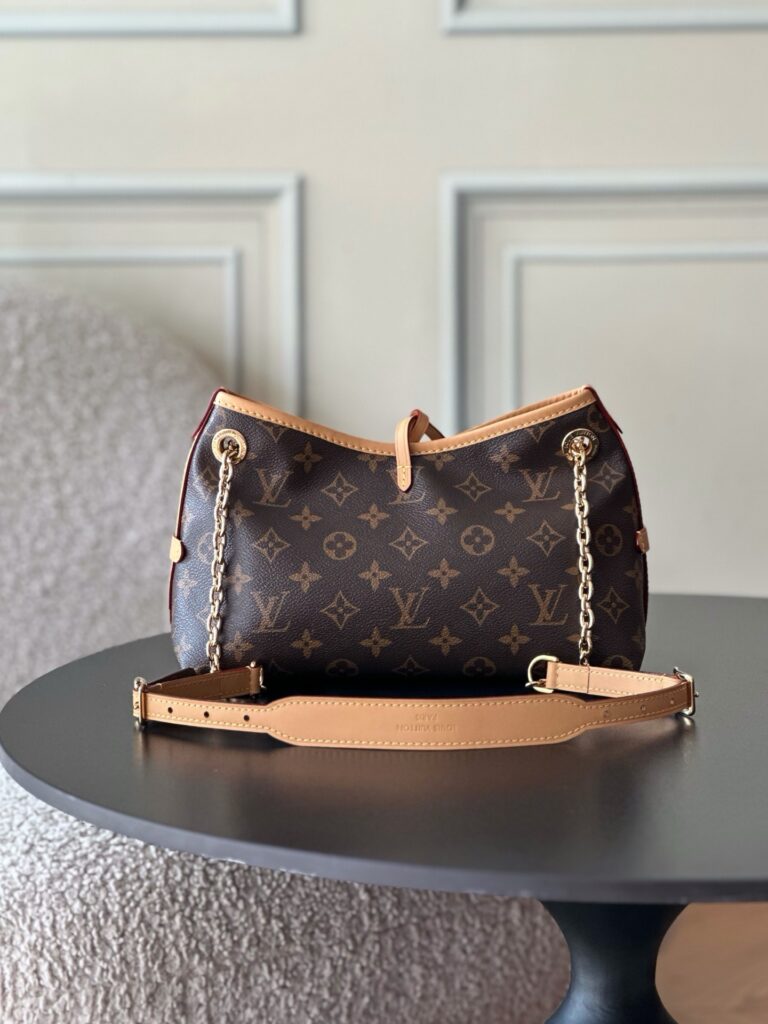 Bolsa CarryAll BB em canvas Monogram 22