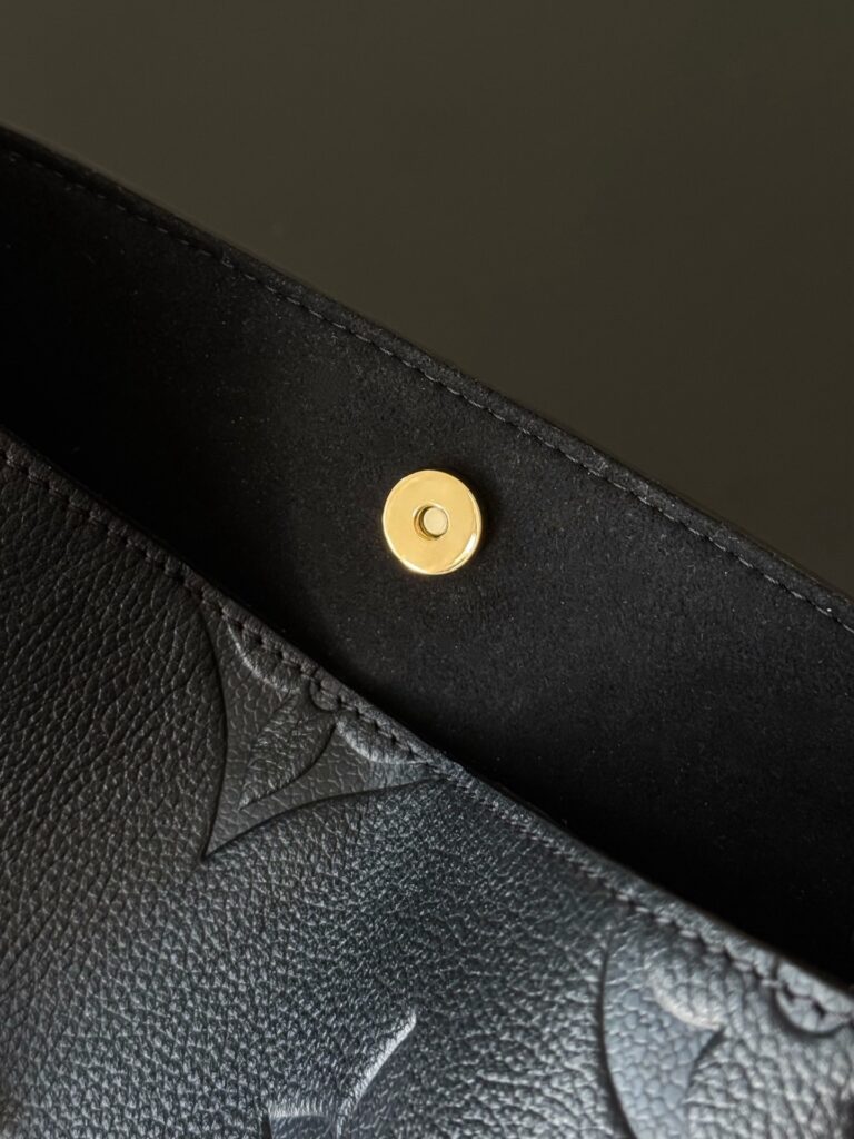 Bolsa All In BB Monogram Empreinte preta 26