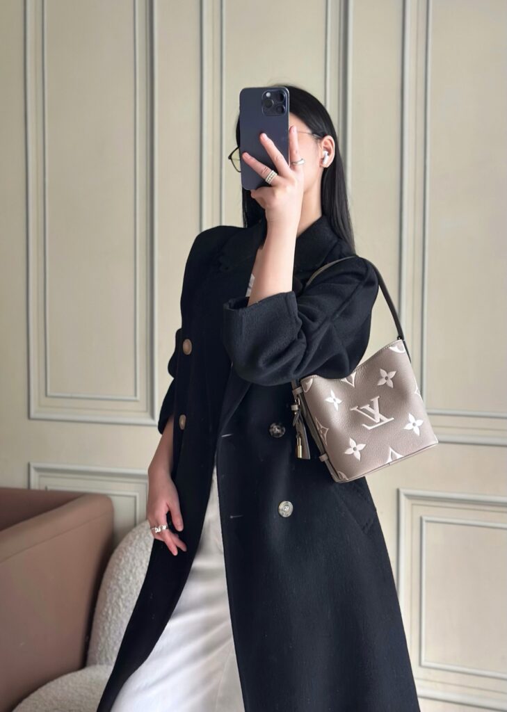 Bolsa All In BB Monogram Empreinte taupe e creme 27