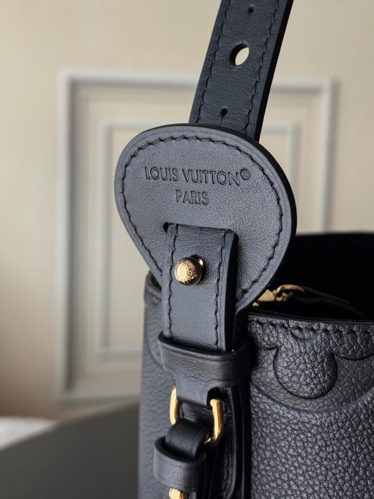 Bolsa All In BB Monogram Empreinte preta 29