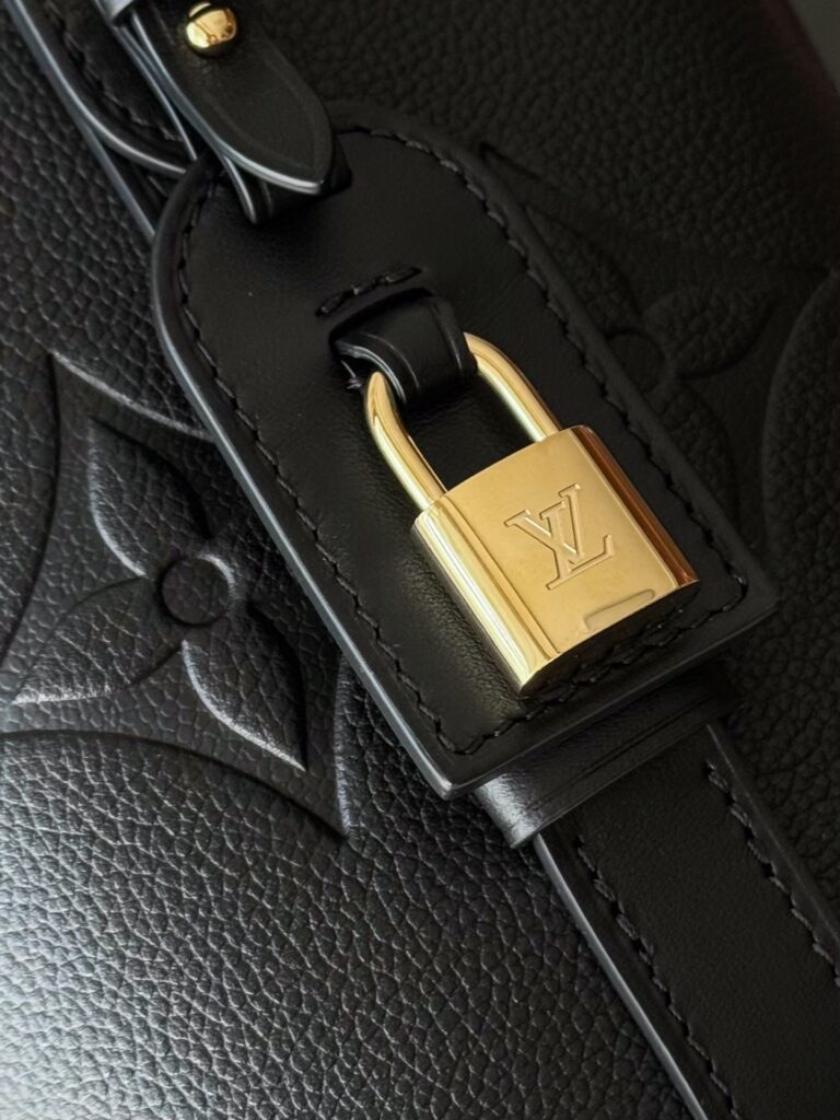 Bolsa All In BB Monogram Empreinte preta 32