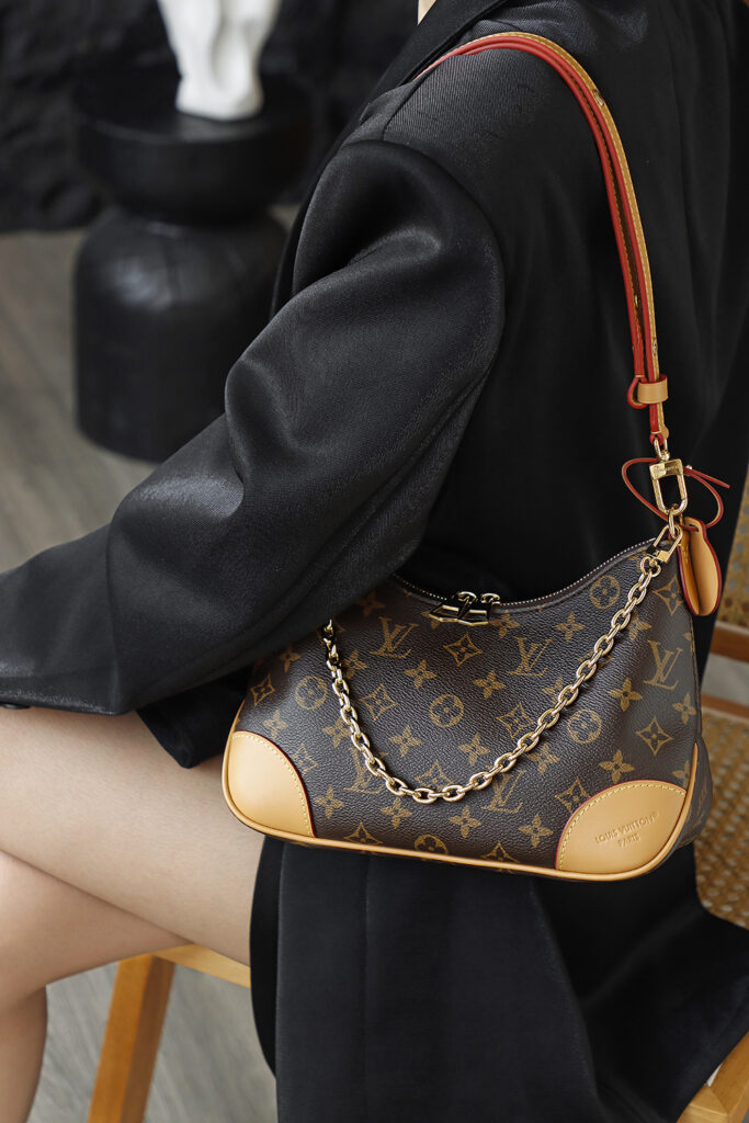 Bolsa Boulogne PM em canvas Monogram 34