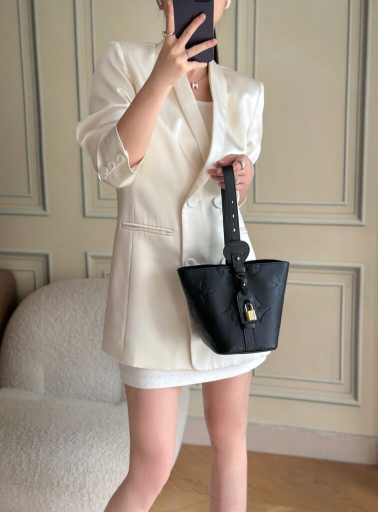 Bolsa All In BB Monogram Empreinte preta 35