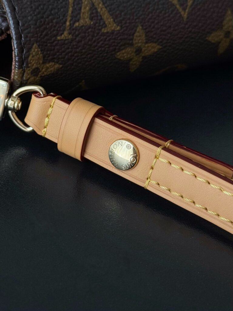 Bolsa Wallet on Chain Ivy em canvas Monogram 36