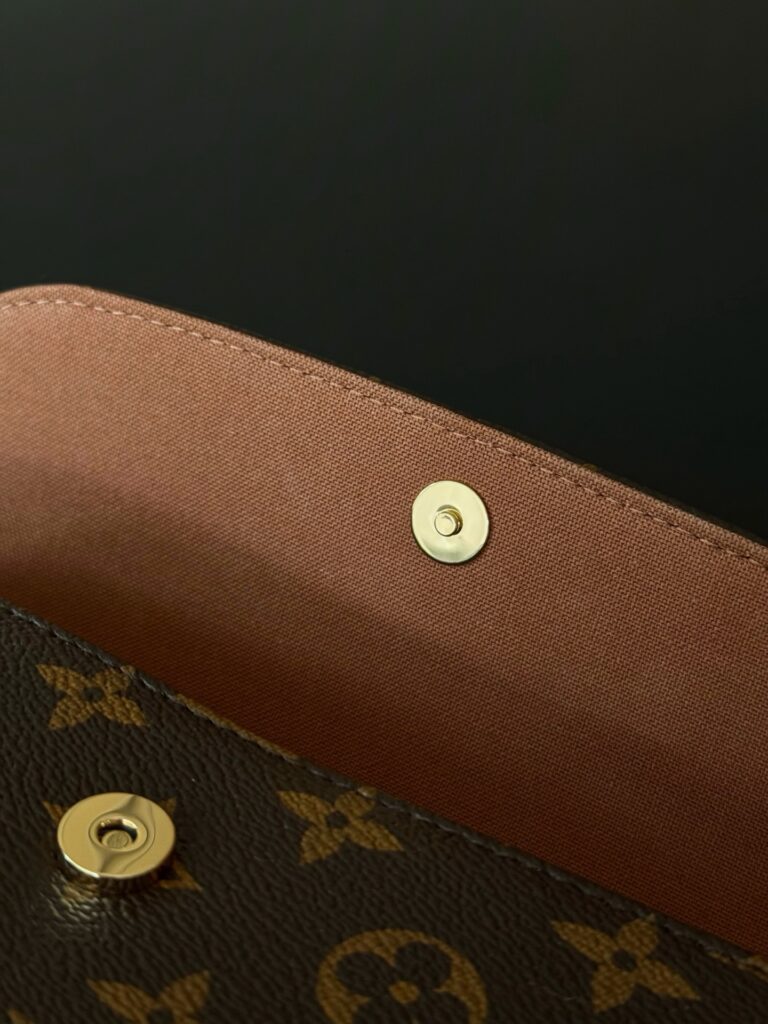 Bolsa Wallet on Chain Ivy em canvas Monogram 38