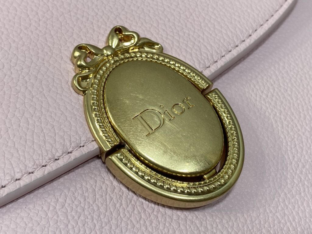 Bolsa Dior Saddle com ferragens douradas vintage 47