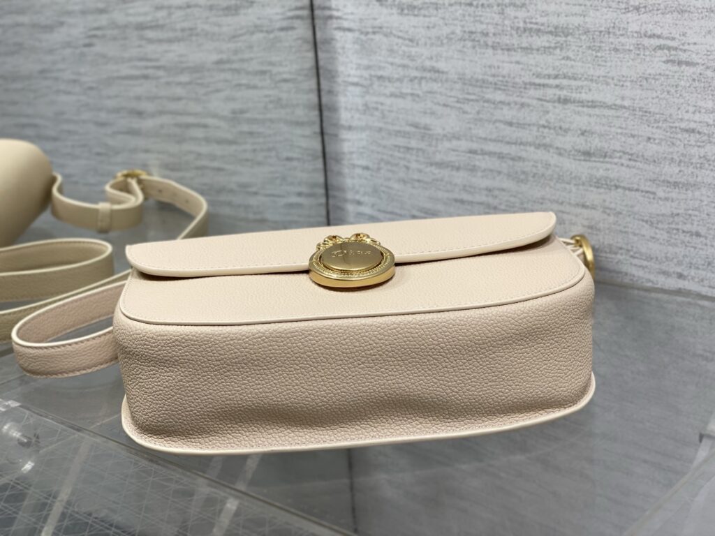 Bolsa Dior Saddle com ferragens douradas vintage 7