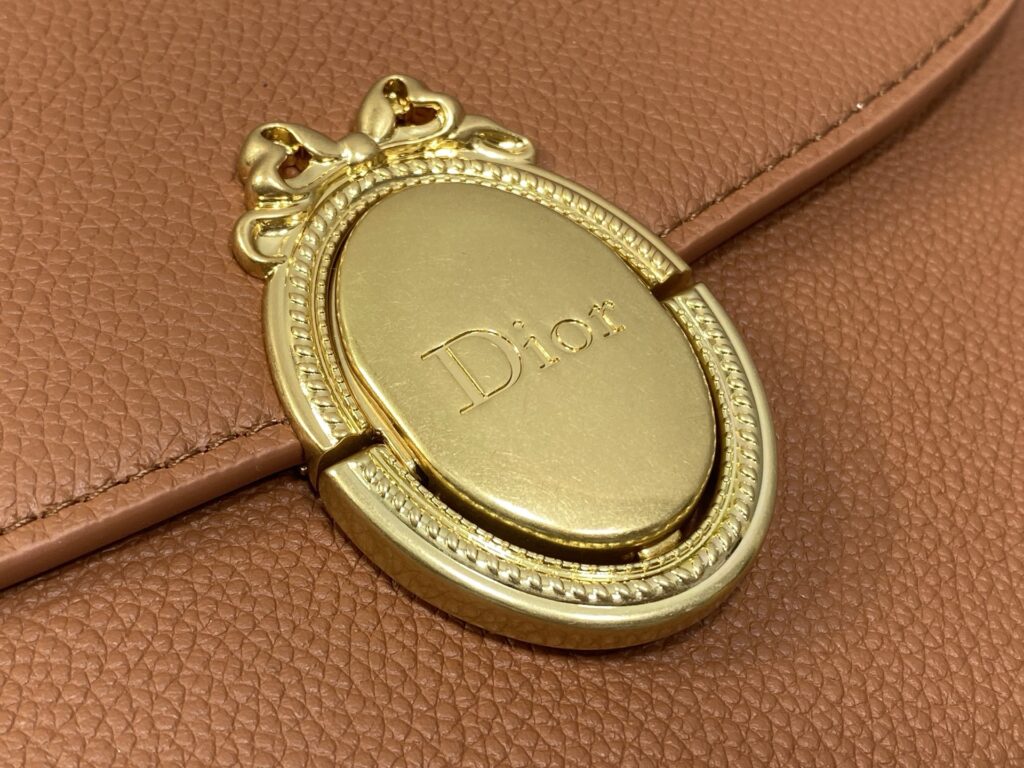 Bolsa Dior Saddle com ferragens douradas vintage 38